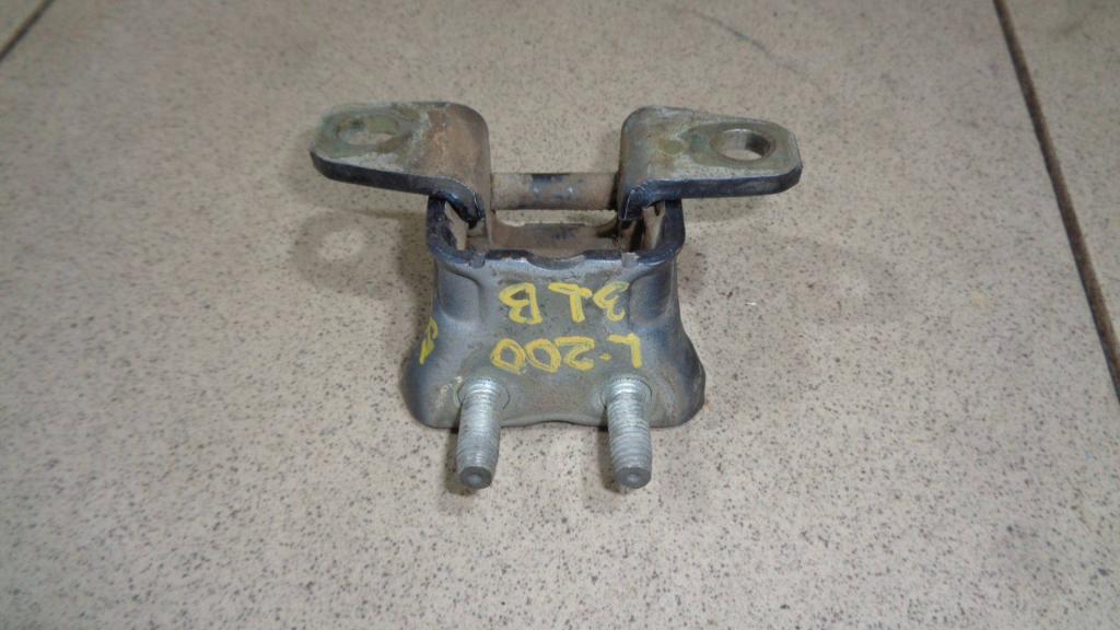 Петля двери задней левой верхняя, 500 рублей, Пермь