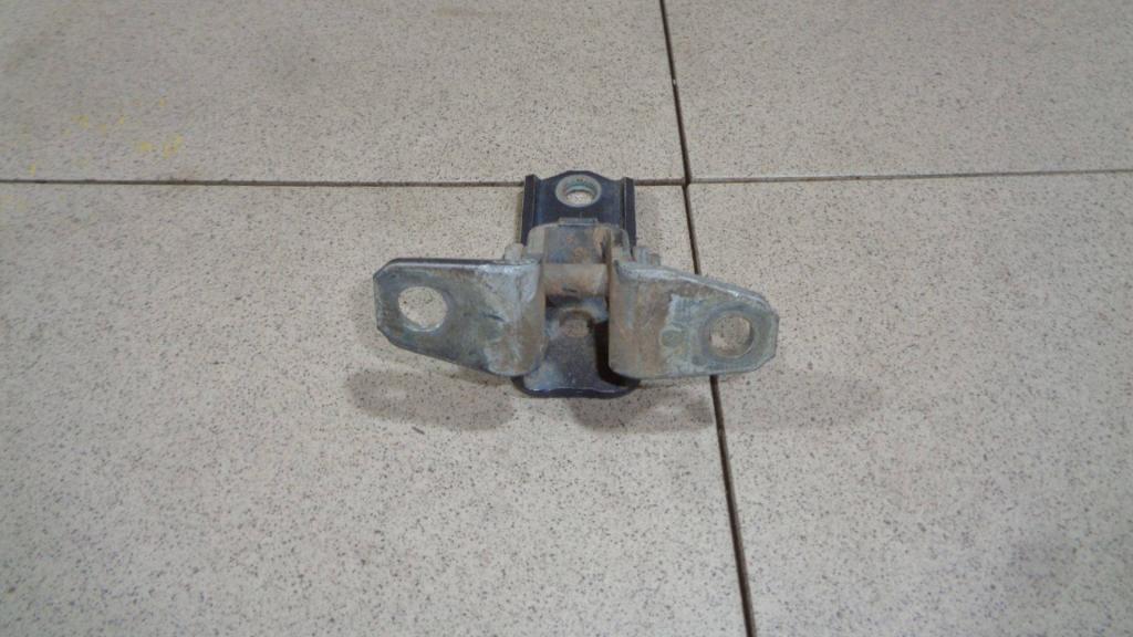 Петля двери задней правой нижняя, 1000 рублей, Пермь