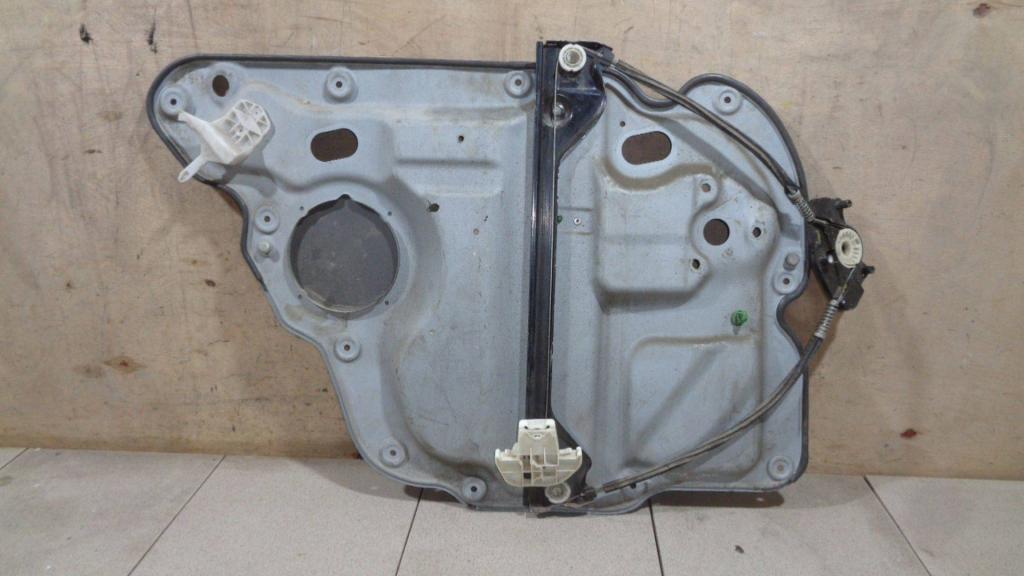 Стеклоподъемник задний правый, 2000 рублей, Пермь