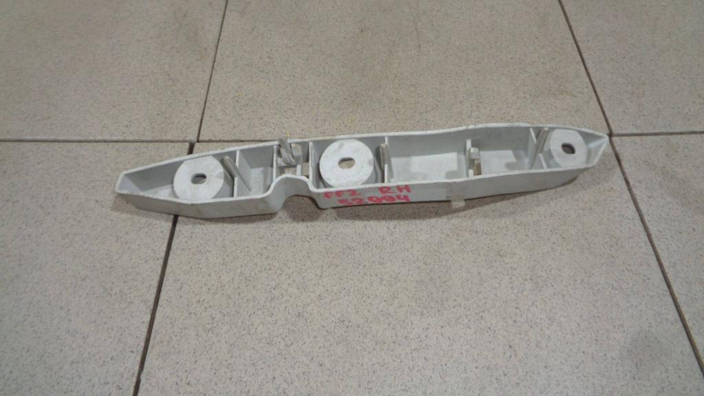 Кронштейн переднего бампера правый, 500 рублей, Пермь