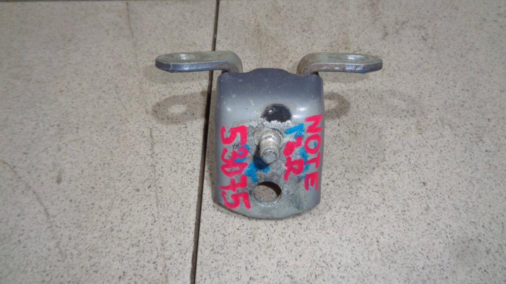 Петля двери задней правой верхняя, 500 рублей, Пермь