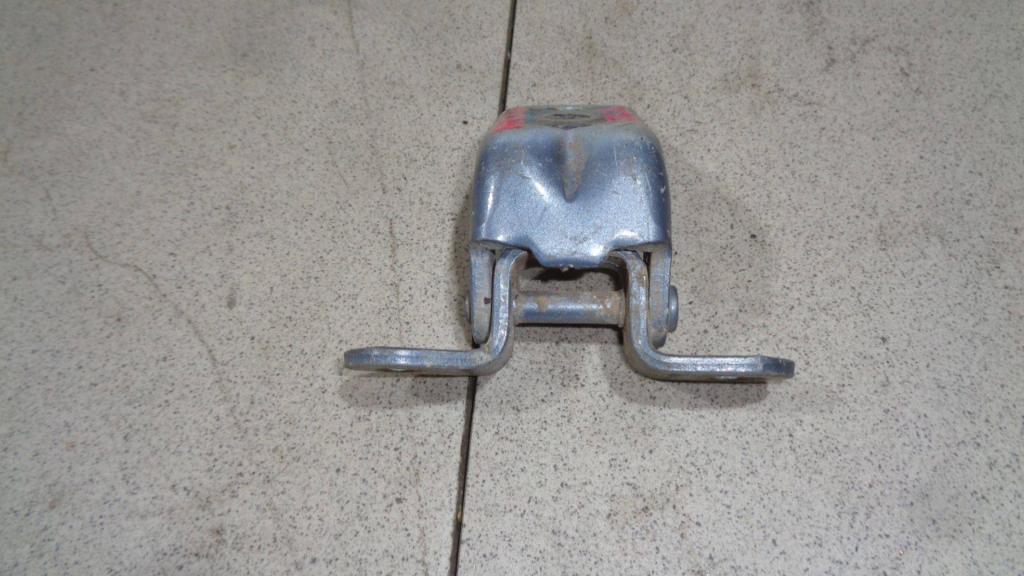 Петля двери задней правой нижняя, 500 рублей, Пермь