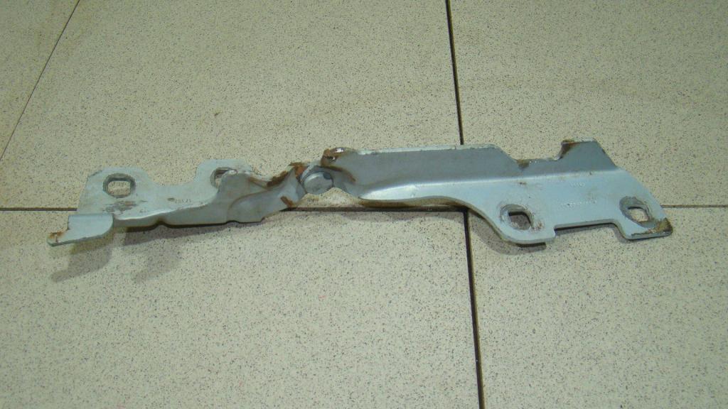 Петля капота правая, 1000 рублей, Пермь