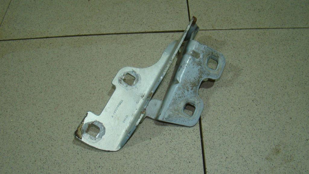 Петля капота правая, 1000 рублей, Пермь