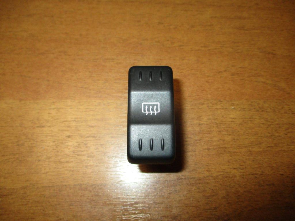 Кнопка обогрева заднего стекла, 500 рублей, Пермь