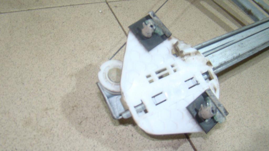 Стеклоподъемник механический передний правый, 1200 рублей, Пермь