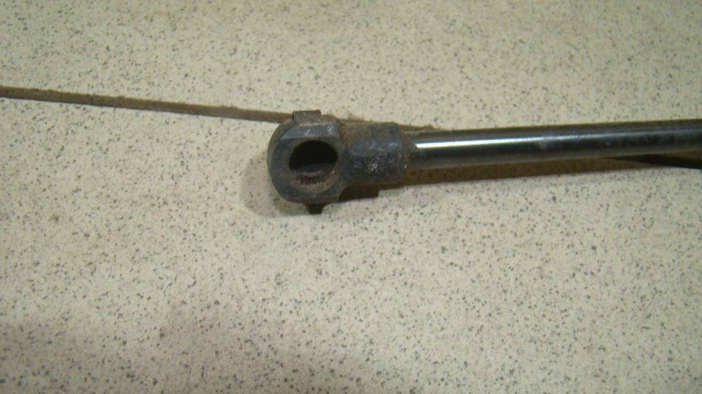 Амортизатор двери багажника, 500 рублей, Пермь