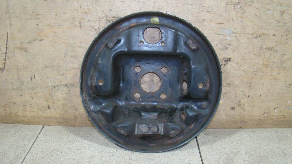 Щит опорный задний правый, 1000 рублей, Пермь