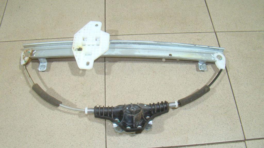 Стеклоподъемник механический задний правый, 550 рублей, Пермь