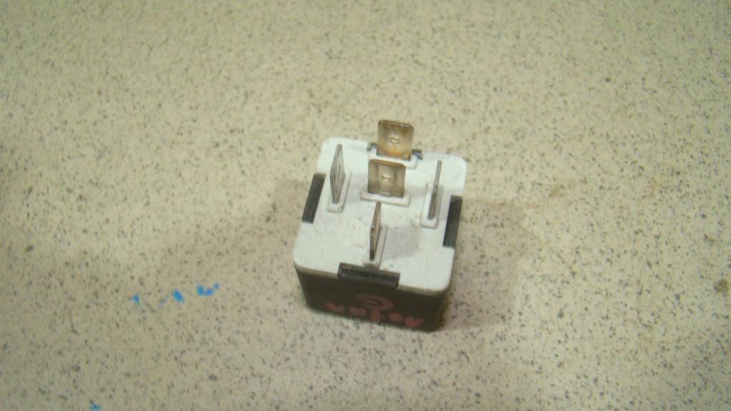 Реле топливного насоса, 500 рублей, Пермь