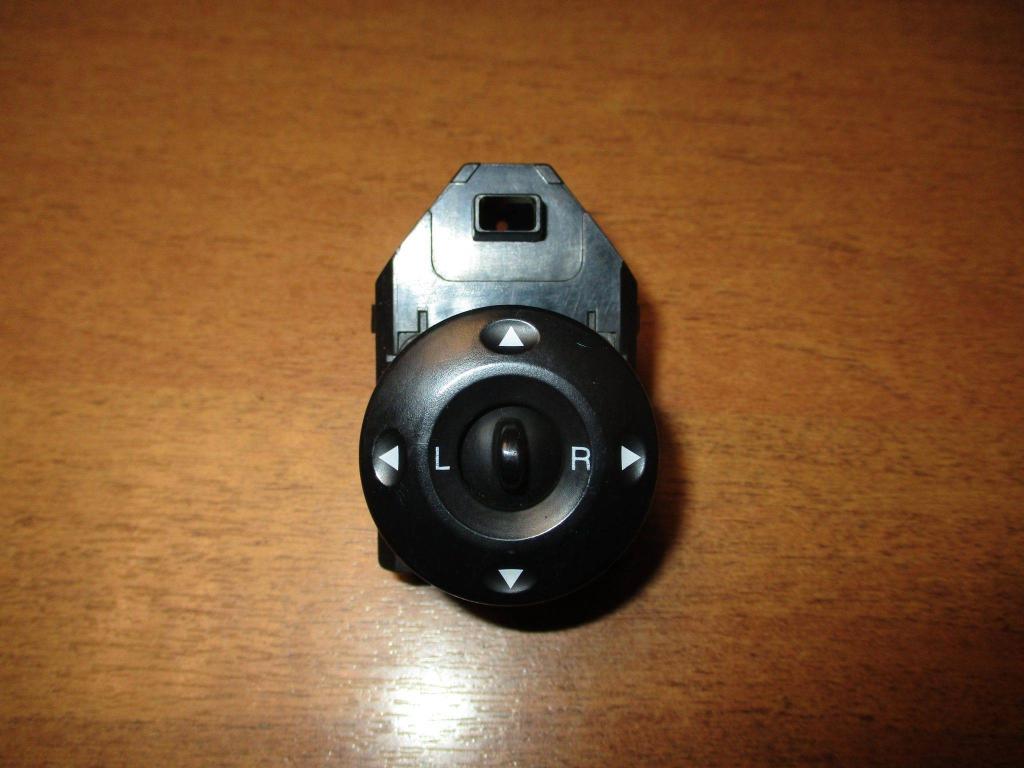 Переключатель регулировки зеркала, 800 рублей, Пермь