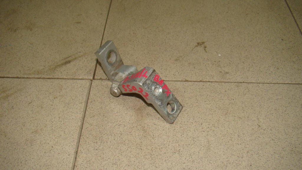 Петля двери передней левой верхняя, 1500 рублей, Пермь