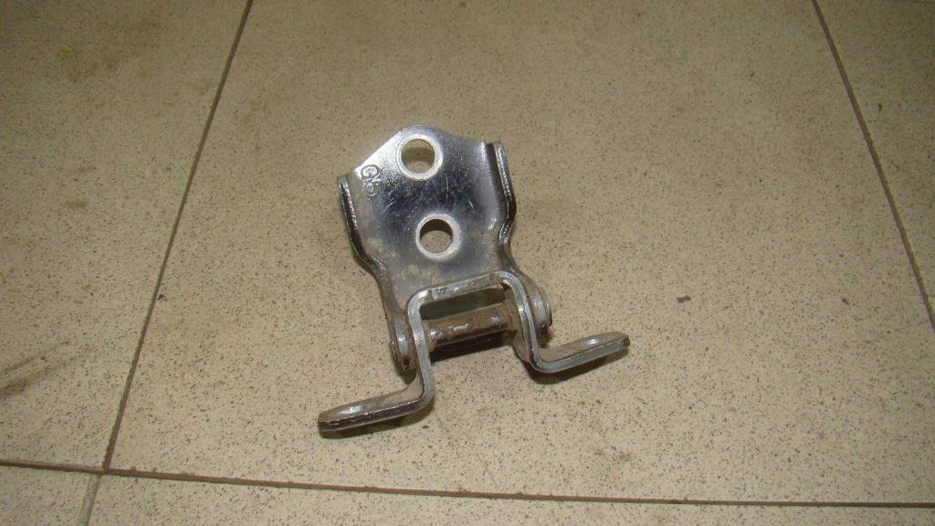 Петля двери передней левой верхняя, 500 рублей, Пермь