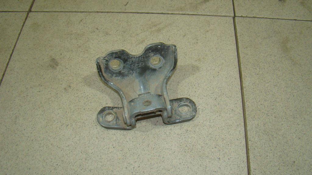 Петля двери передней левой нижняя, 500 рублей, Пермь