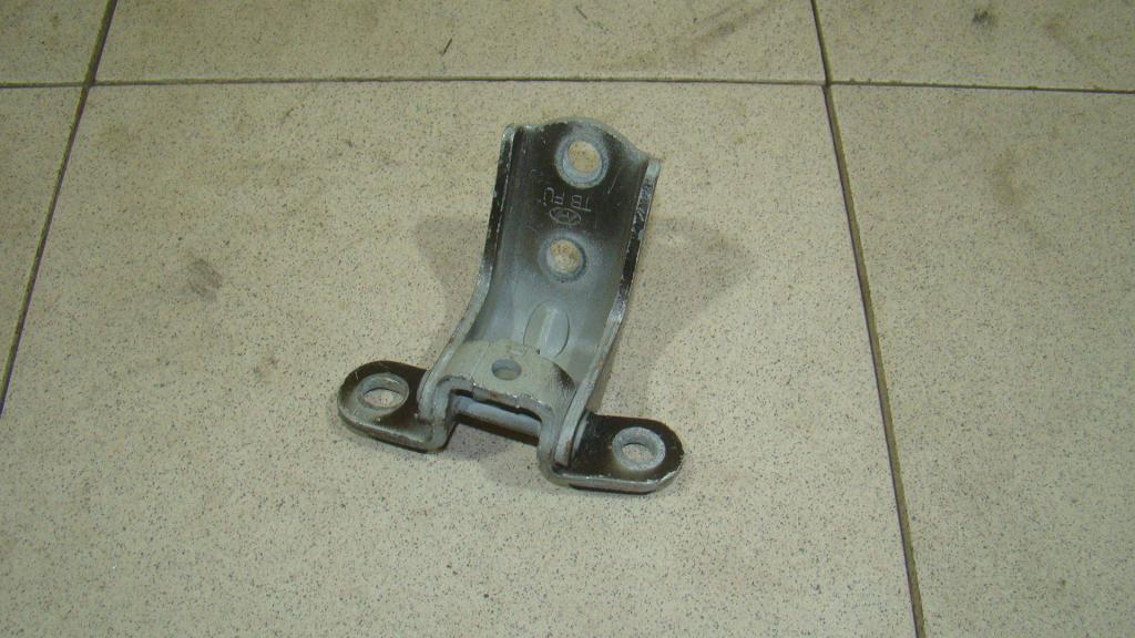 Петля двери передней левой верхняя, 500 рублей, Пермь