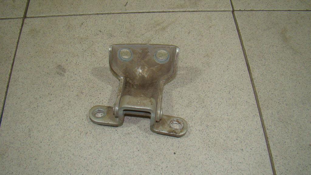 Петля двери задней правой верхняя, 500 рублей, Пермь