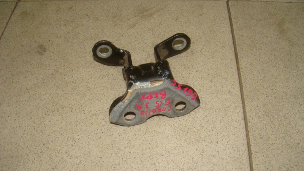 Петля двери задней правой верхняя, 550 рублей, Пермь