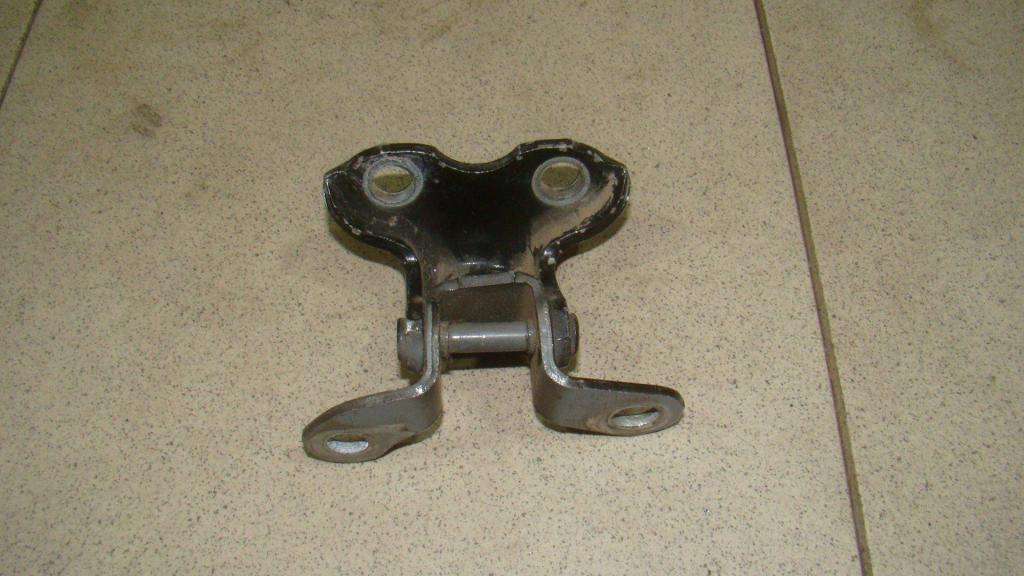 Петля двери задней правой верхняя, 550 рублей, Пермь