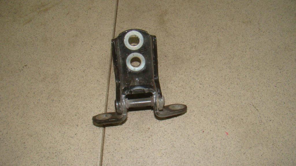 Петля двери задней правой нижняя, 500 рублей, Пермь