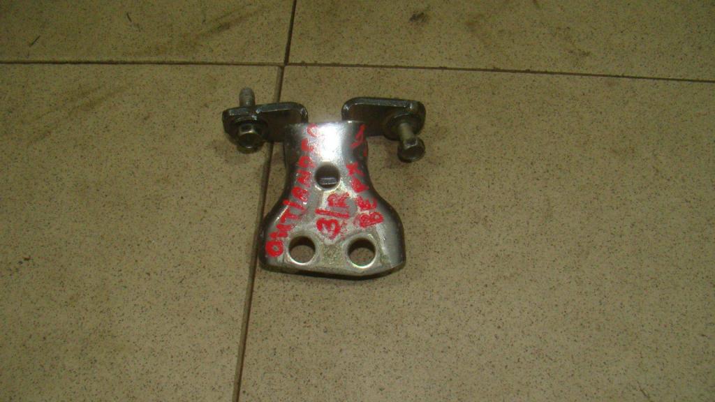 Петля двери задней правой верхняя, 500 рублей, Пермь