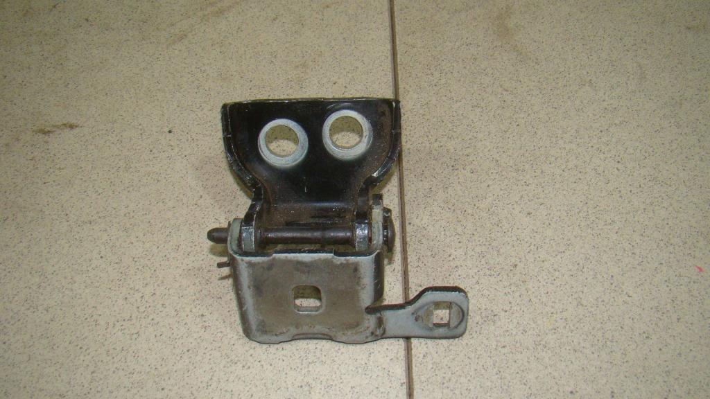 Петля двери задней правой верхняя, 500 рублей, Пермь