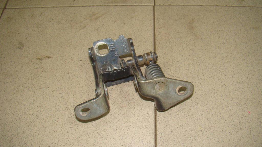 Петля двери задней правой нижняя, 700 рублей, Пермь