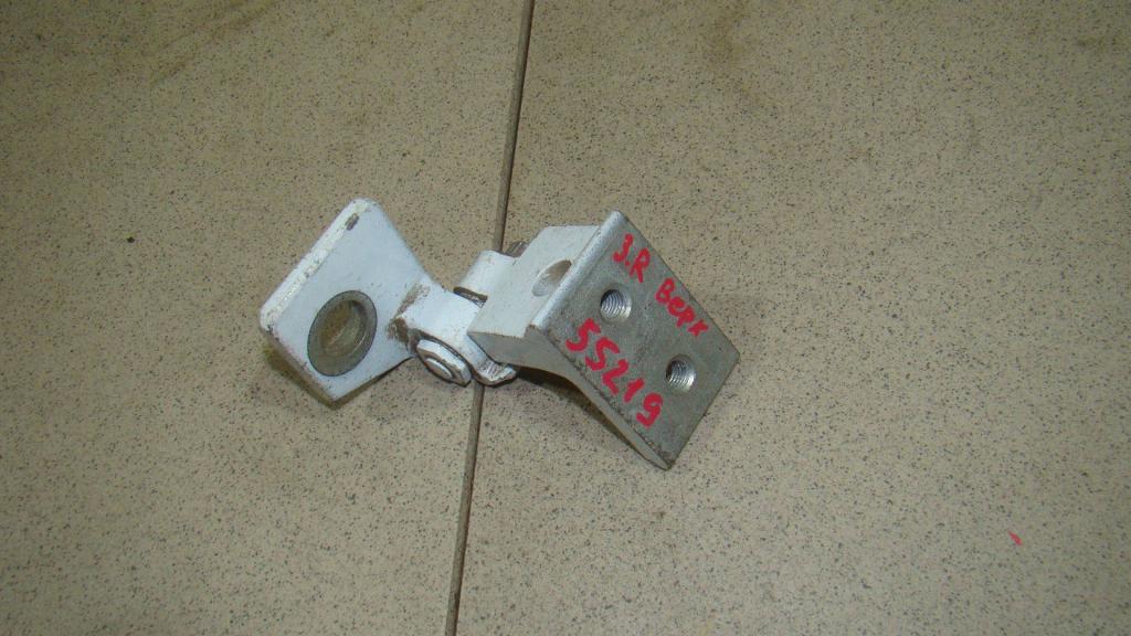 Петля двери задней правой верхняя, 500 рублей, Пермь