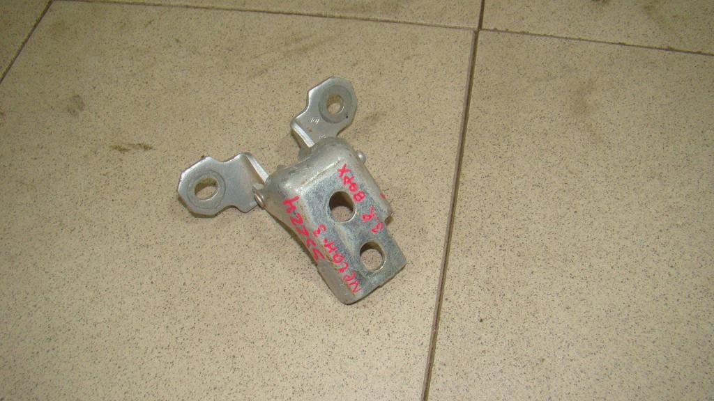 Петля двери задней правой верхняя, 500 рублей, Пермь