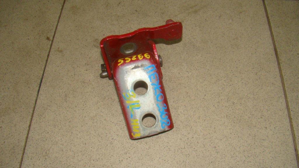 Петля двери задней левой нижняя, 500 рублей, Пермь