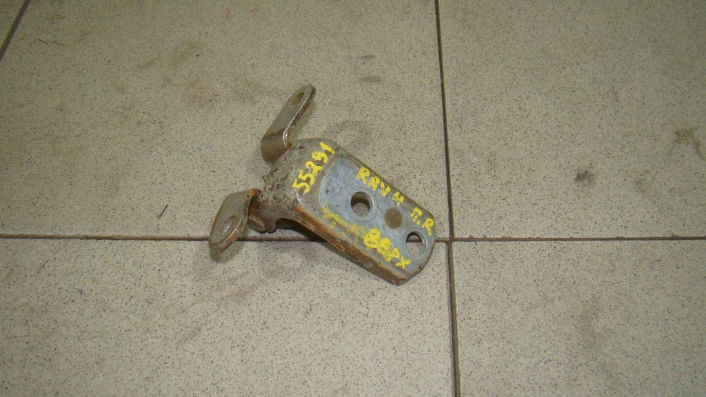 Петля двери передней правой верхняя, 1500 рублей, Пермь