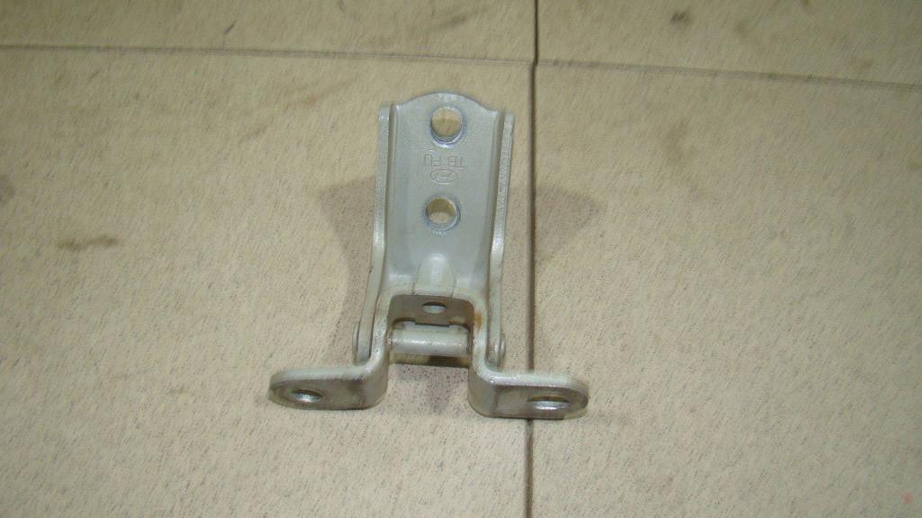 Петля двери передней правой верхняя, 500 рублей, Пермь