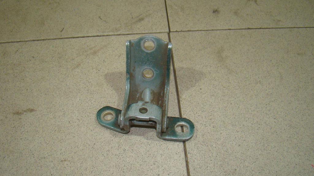 Петля двери передней правой верхняя, 500 рублей, Пермь