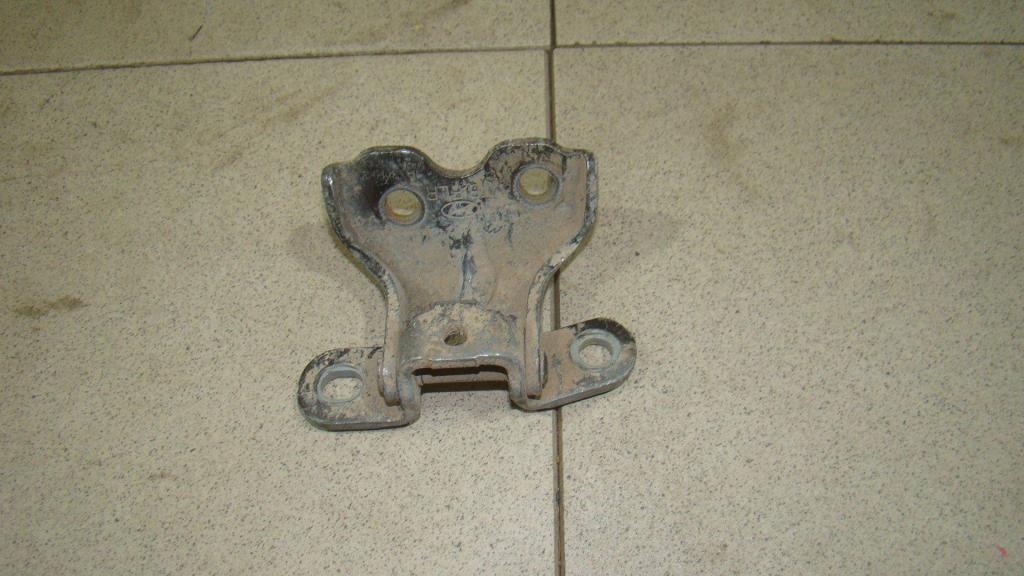 Петля двери передней правой нижняя, 500 рублей, Пермь