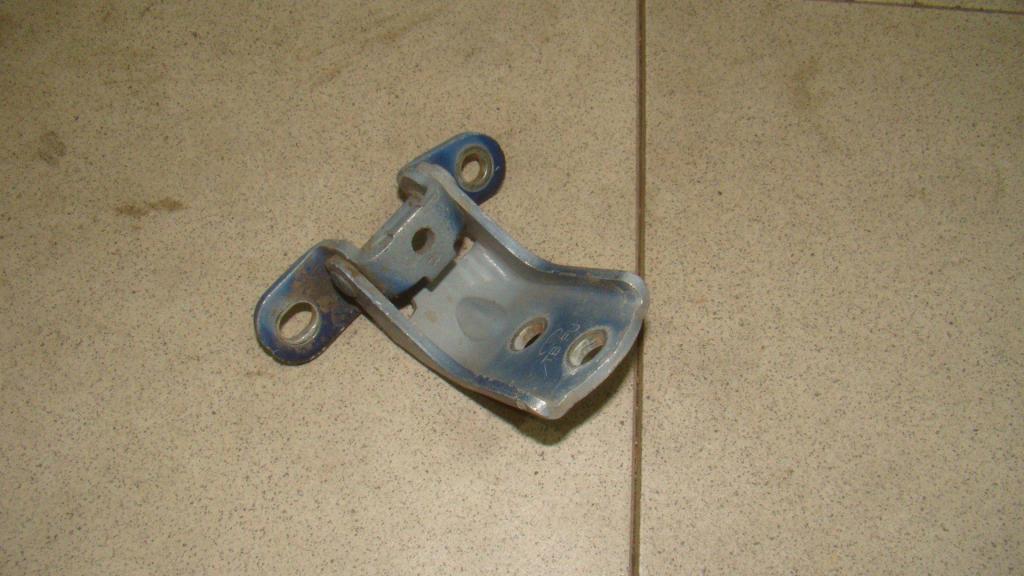 Петля двери передней правой верхняя, 500 рублей, Пермь