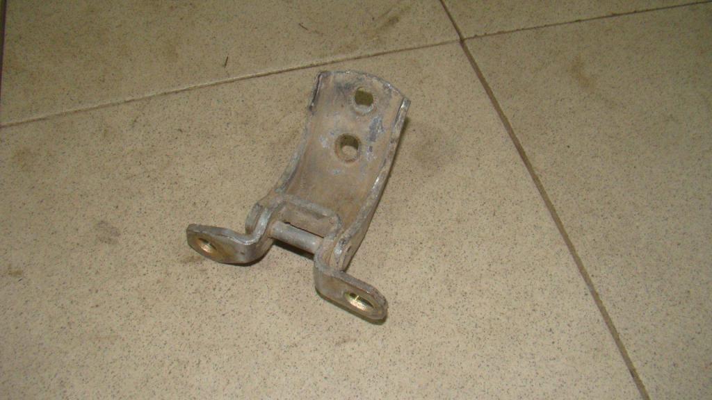 Петля двери передней правой верхняя, 500 рублей, Пермь