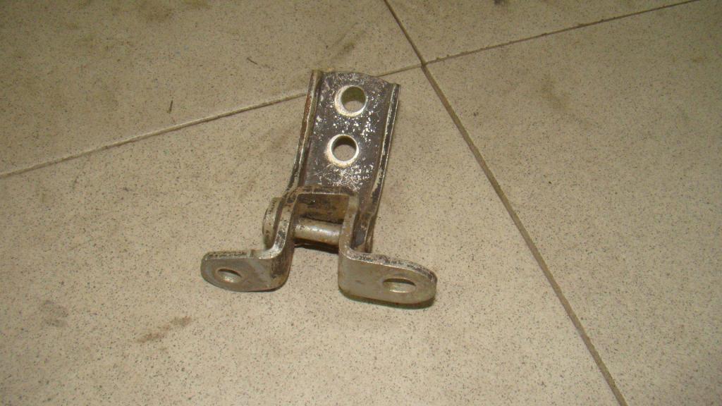 Петля двери передней правой верхняя, 500 рублей, Пермь