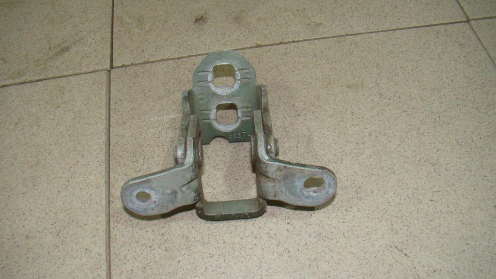 Петля двери передней правой верхняя, 500 рублей, Пермь