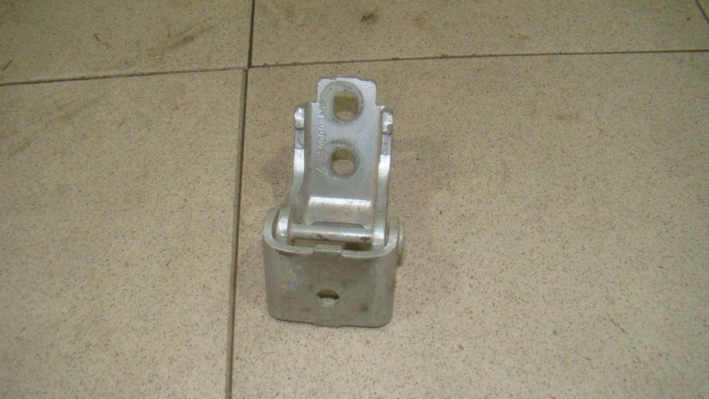 Петля двери передней правой верхняя, 500 рублей, Пермь