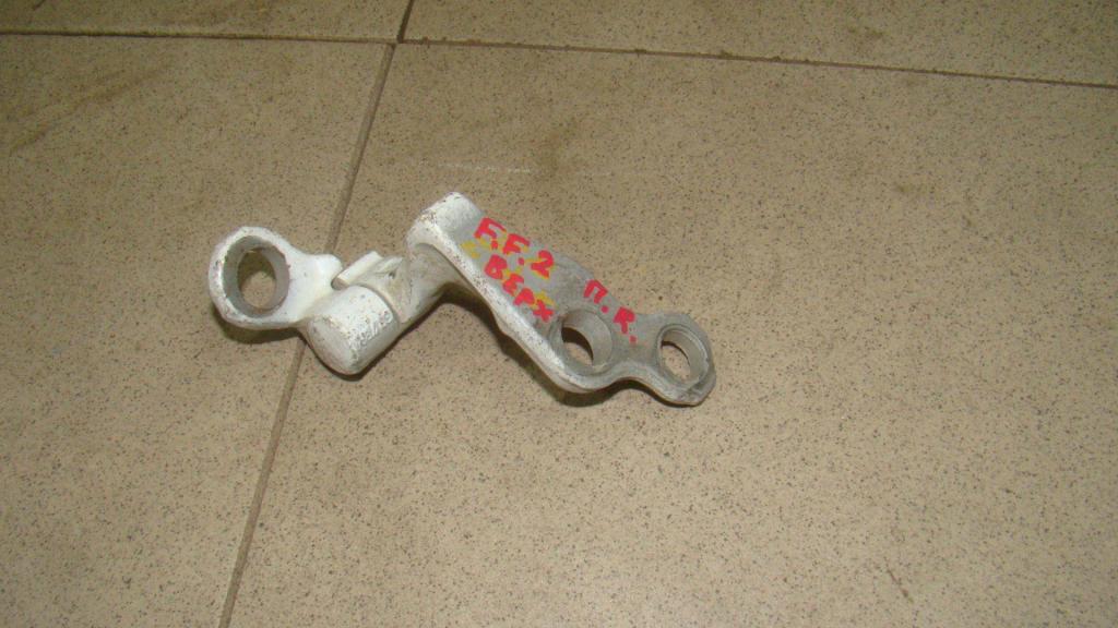 Петля двери передней правой верхняя, 750 рублей, Пермь