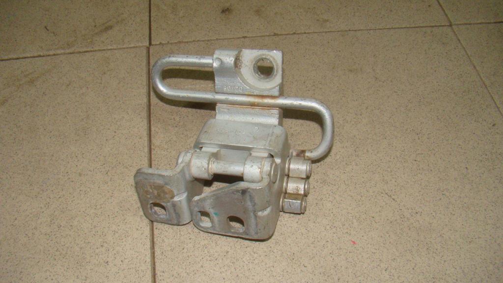 Петля двери передней правой нижняя, 500 рублей, Пермь