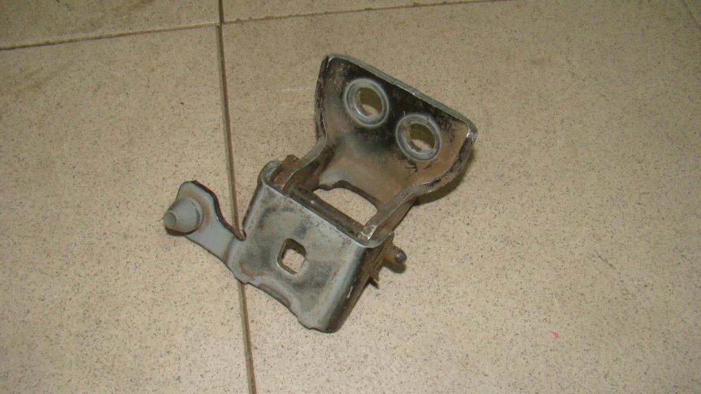 Петля двери передней правой нижняя, 500 рублей, Пермь