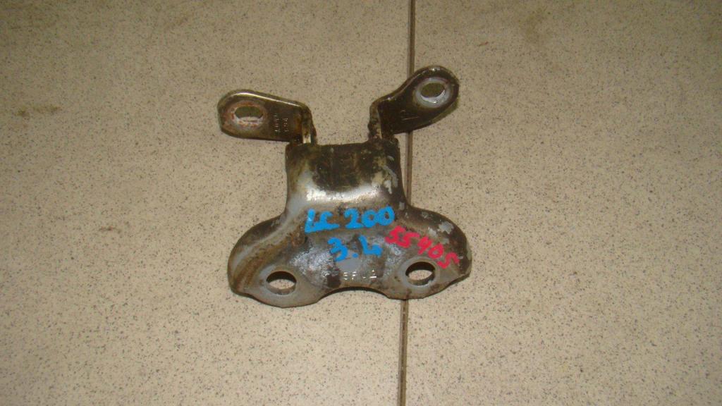 Петля двери задней левой верхняя, 1500 рублей, Пермь