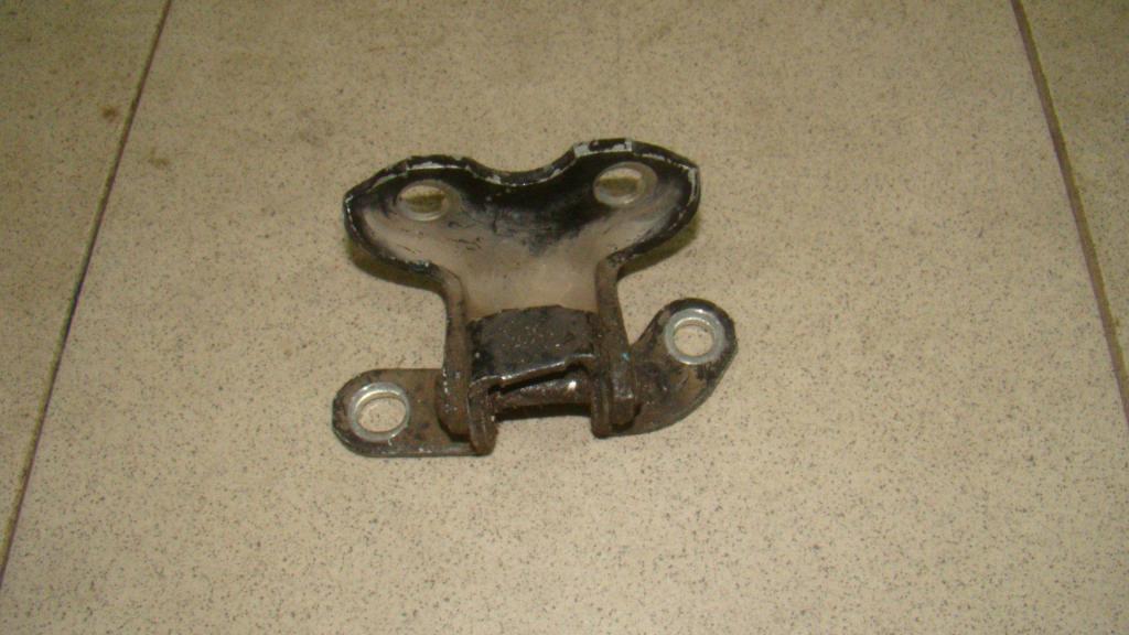 Петля двери задней левой верхняя, 1000 рублей, Пермь