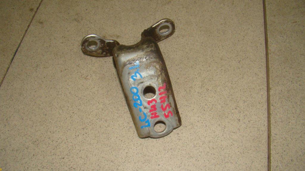 Петля двери задней левой нижняя, 1500 рублей, Пермь