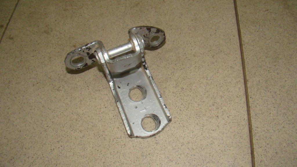 Петля двери задней левой нижняя, 1000 рублей, Пермь