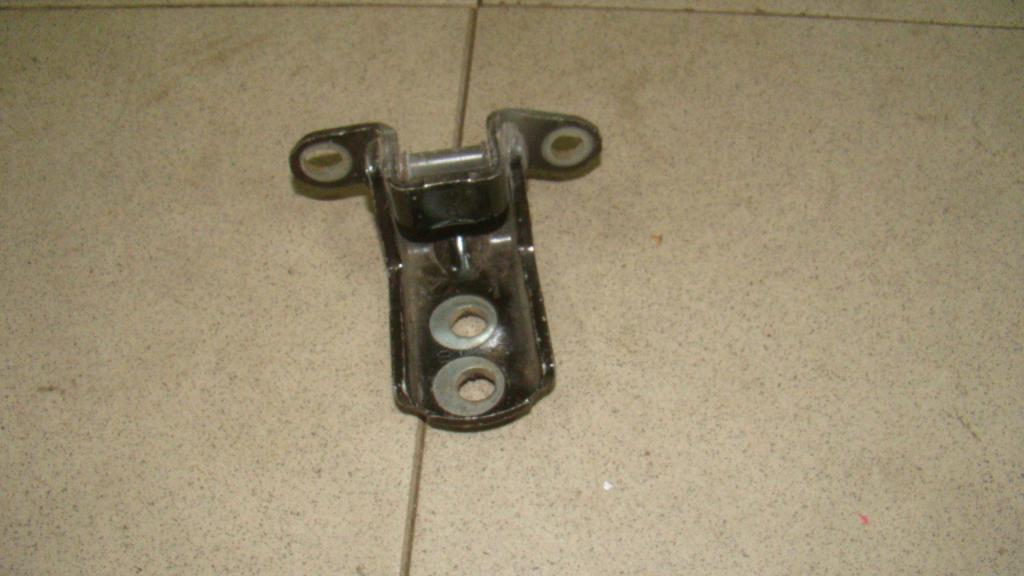 Петля двери задней левой нижняя, 500 рублей, Пермь