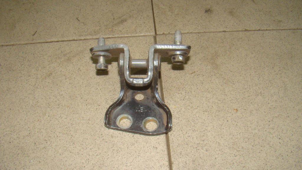 Петля двери задней левой верхняя, 500 рублей, Пермь