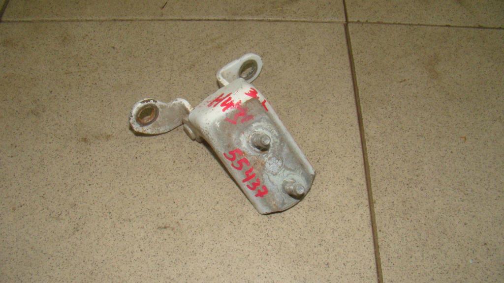 Петля двери задней левой нижняя, 500 рублей, Пермь