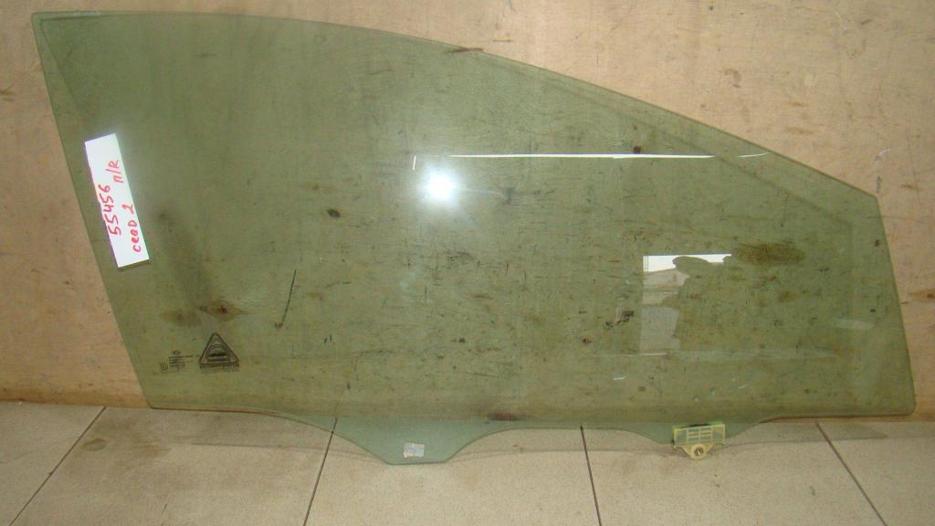 Стекло двери передней правой, 2000 рублей, Пермь