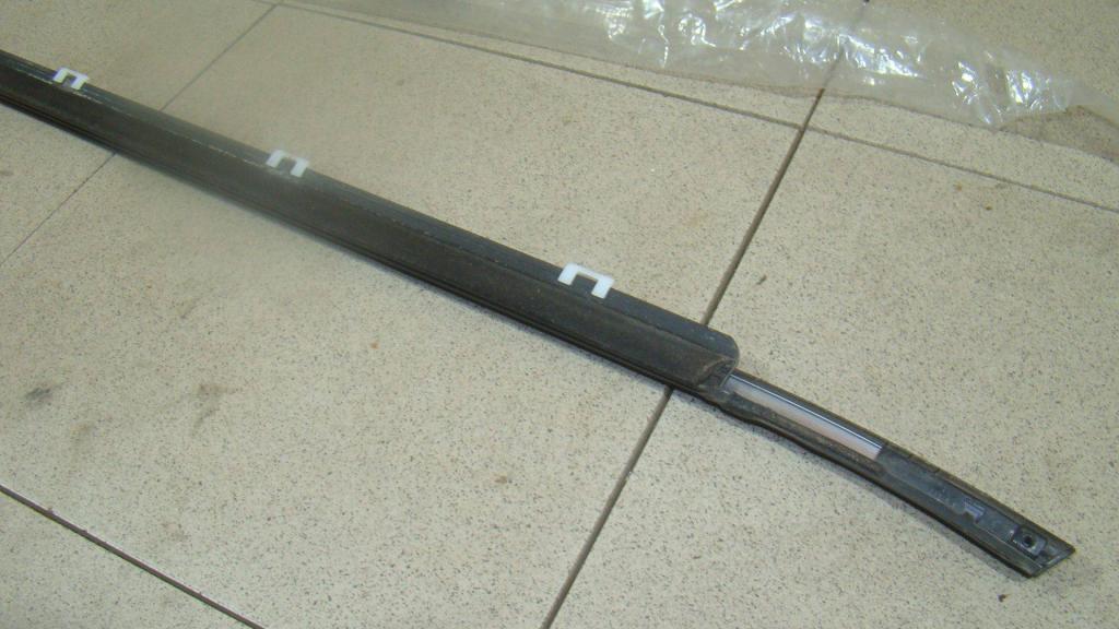 Накладка стекла переднего правого, 2500 рублей, Пермь